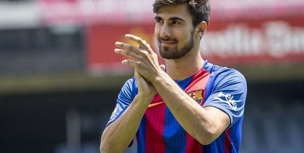Barcelona Tolak Tawaran Juventus Untuk Gelandangnya